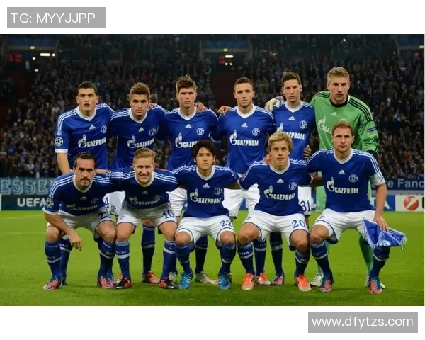 足球明星倾情演唱的动人歌曲盘点与背后的故事分享