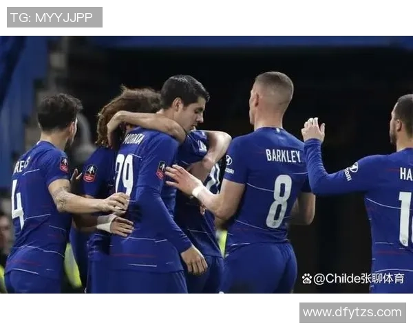 足球明星的魅力与影响力在现代社会中的重要性探讨